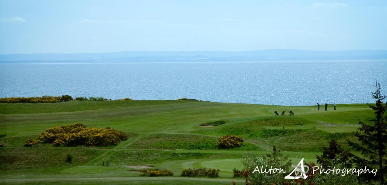 Old Manor Hotel Lundin Links Extérieur photo